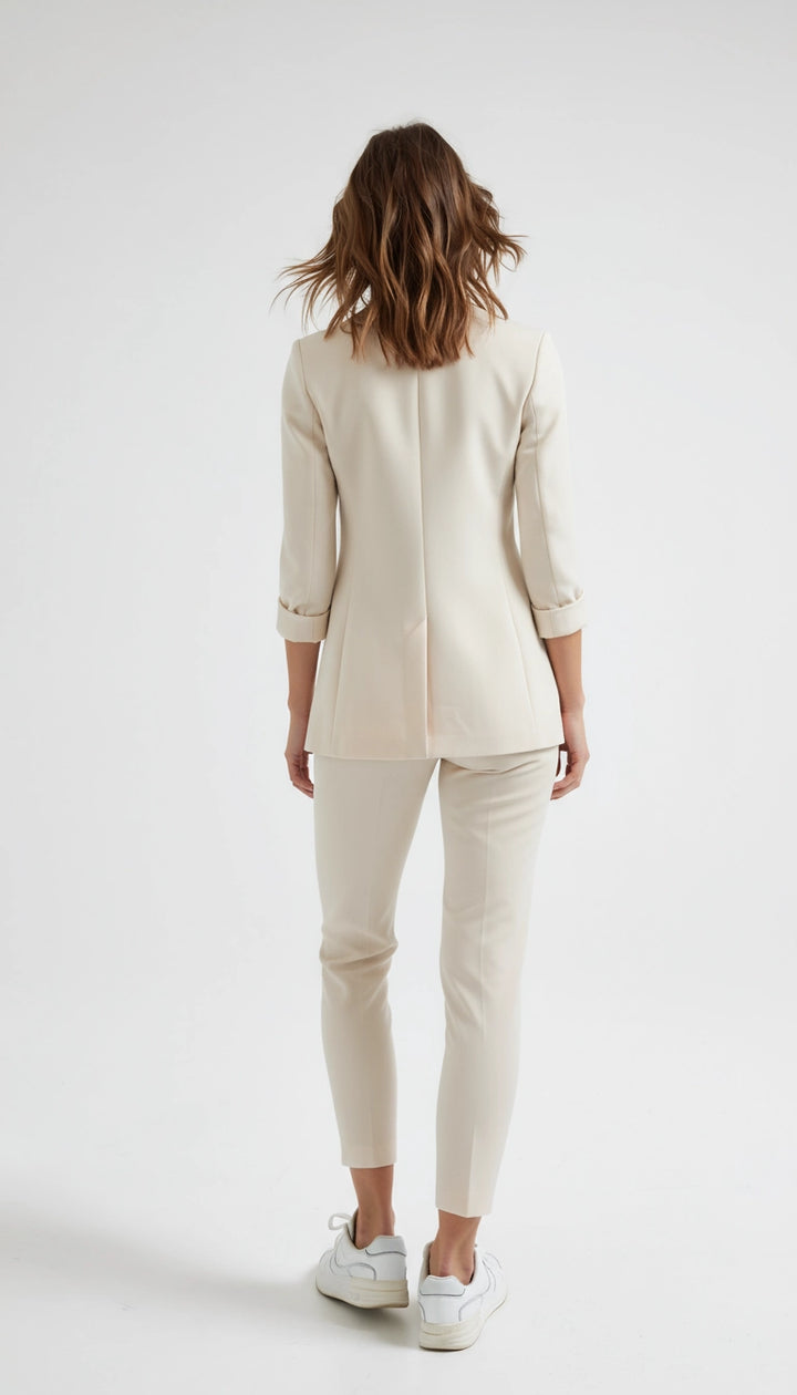 Lina - pak met Colbert en Pantalon