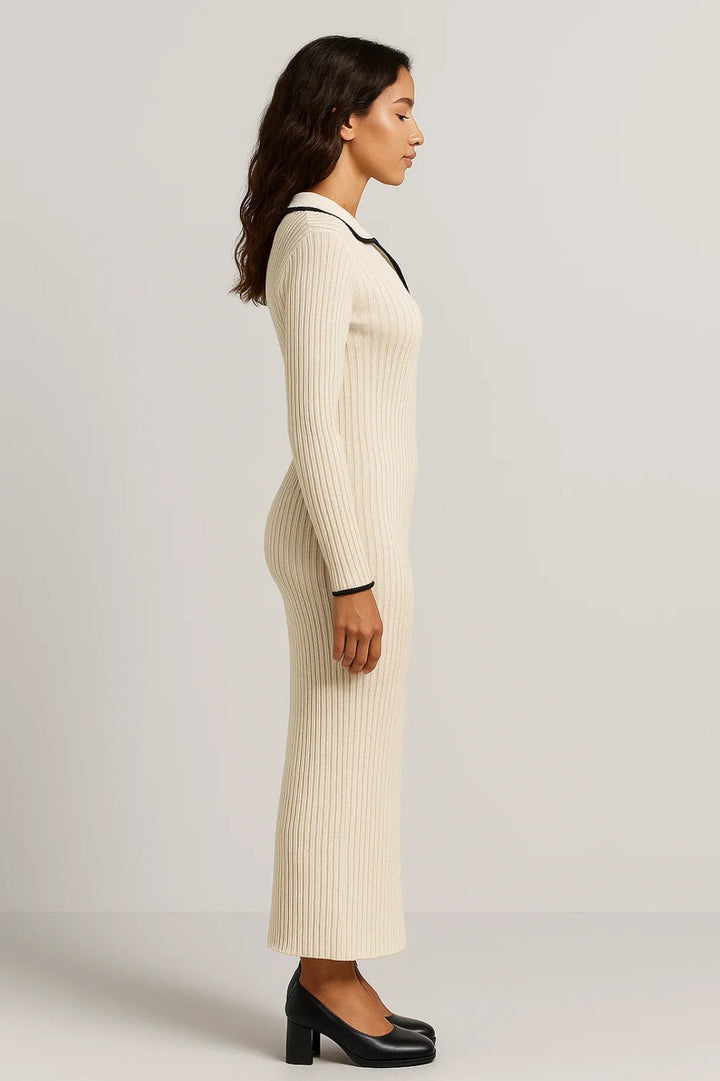 Lange ribgebreide jurk | Contrasterende kraag | Elegant en aansluitend