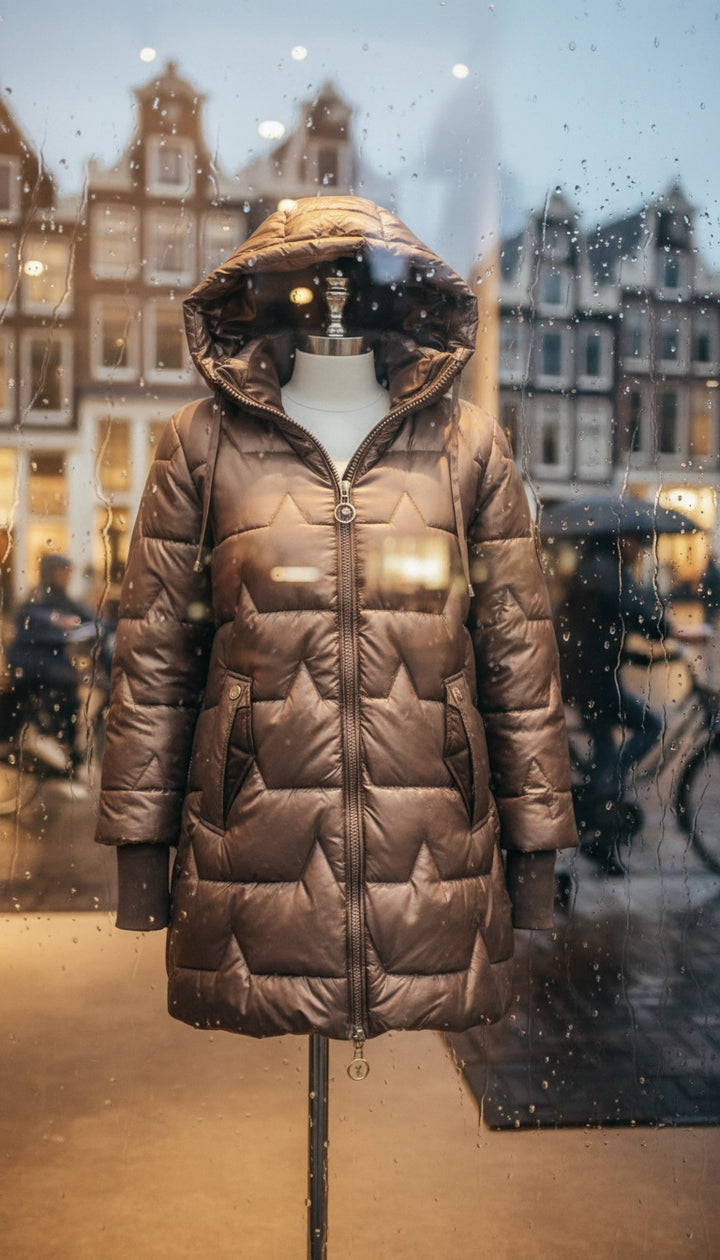 Jolijn | Elegante winterjas met capuchon.