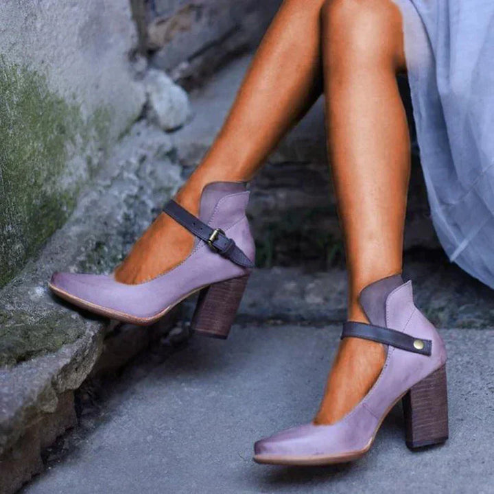 Delphine - Mary Jane Pumps