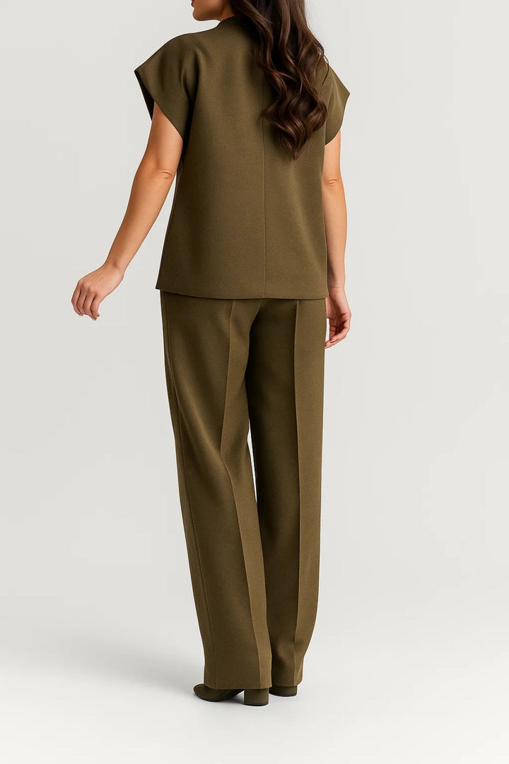 Tweedelige Set Dames | Mouwloze Top met Goudkleurige Knoop en Pantalon | Stijlvol en Gestructureerd