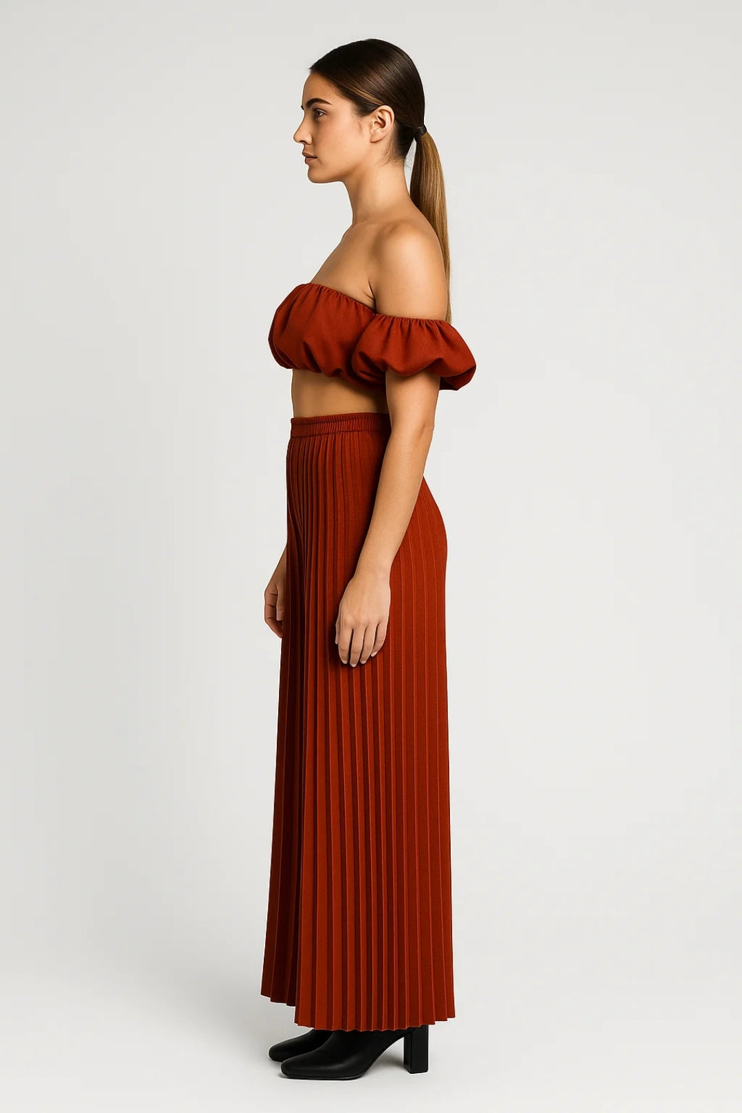 Tweedelige Set Dames | Off-Shoulder Crop Top en Plissé Broek | Zomers en Speels