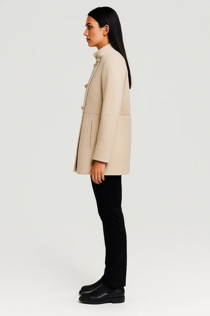 Winterjassen Collectie | Damesjas met Gouden Knoopdetails en Opstaande Kraag | Lichtgewicht en Ademend