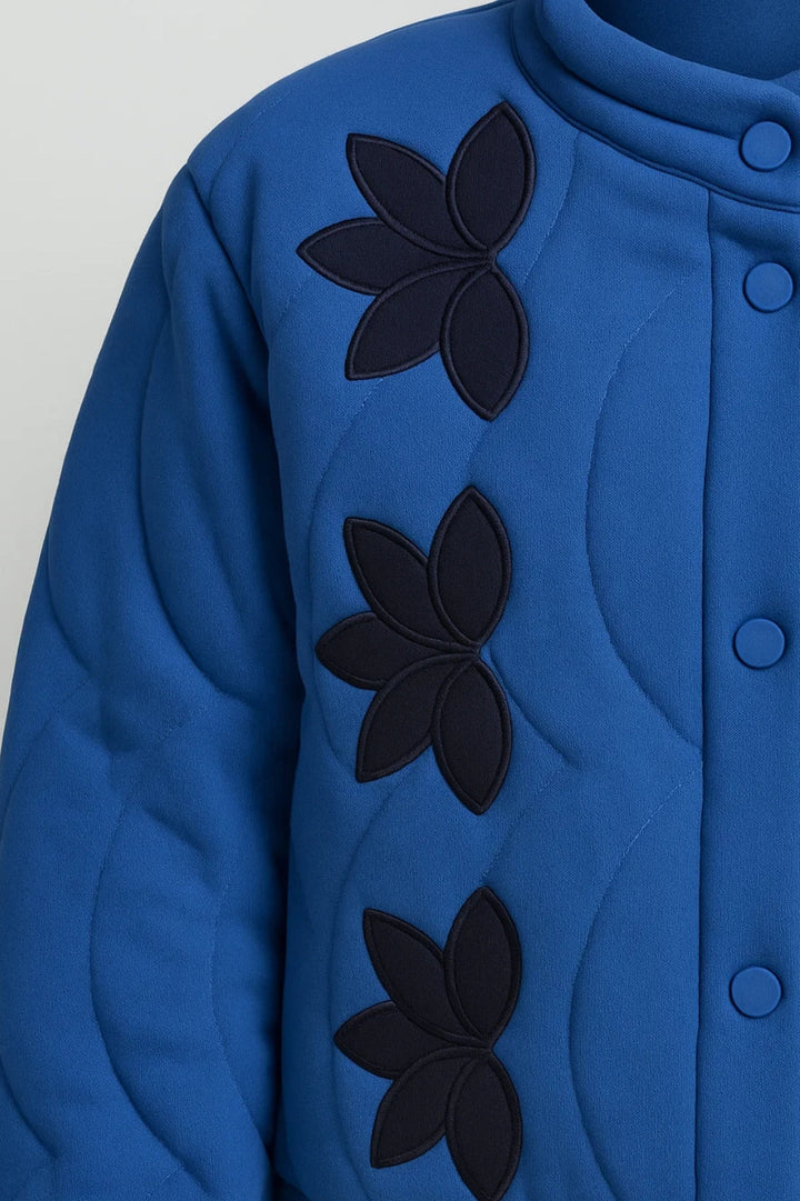 Geborduurde Jassen Collectie | Damesjack met Bloemenpatroon en Drukknoopsluiting | Lichtgewicht en Ademend